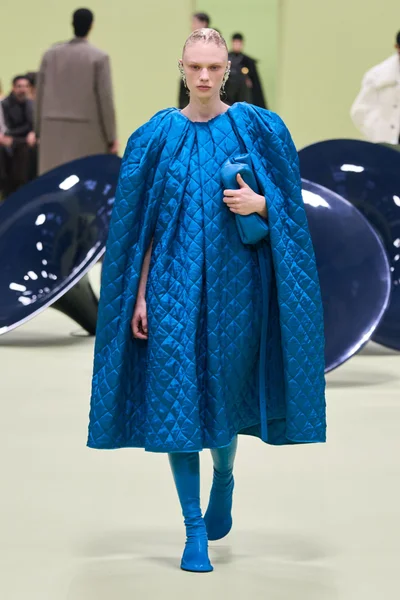 Look 33